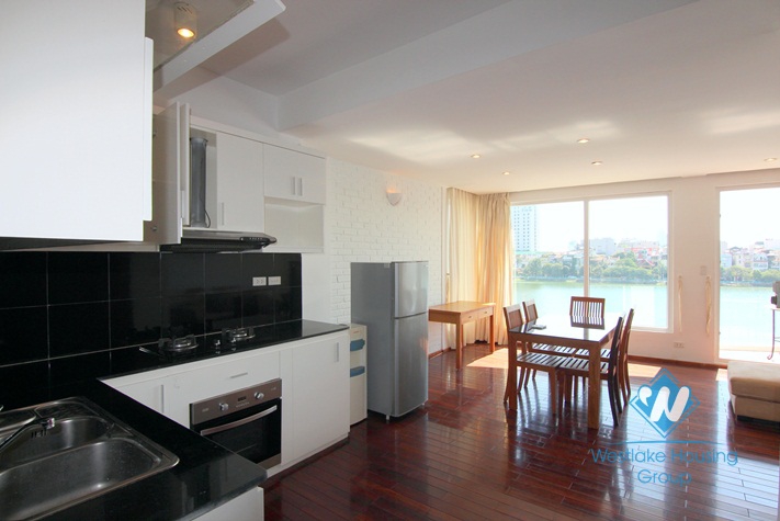 Lake view apartment available for rent in Quang An street, Tay Ho, Hanoi 